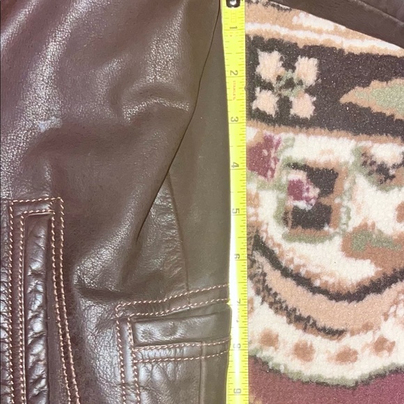 Brown leather jacket - Picture 10 of 12